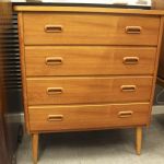 864 1134 CHEST OF DRAWERS